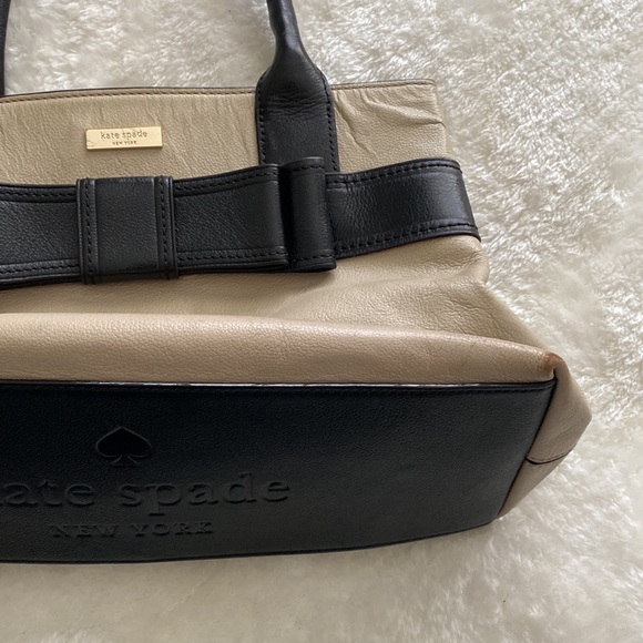 SALE❗️KATE SPADE New York Two Tone Bow Tote: Black and Beige color - Picture 12 of 12